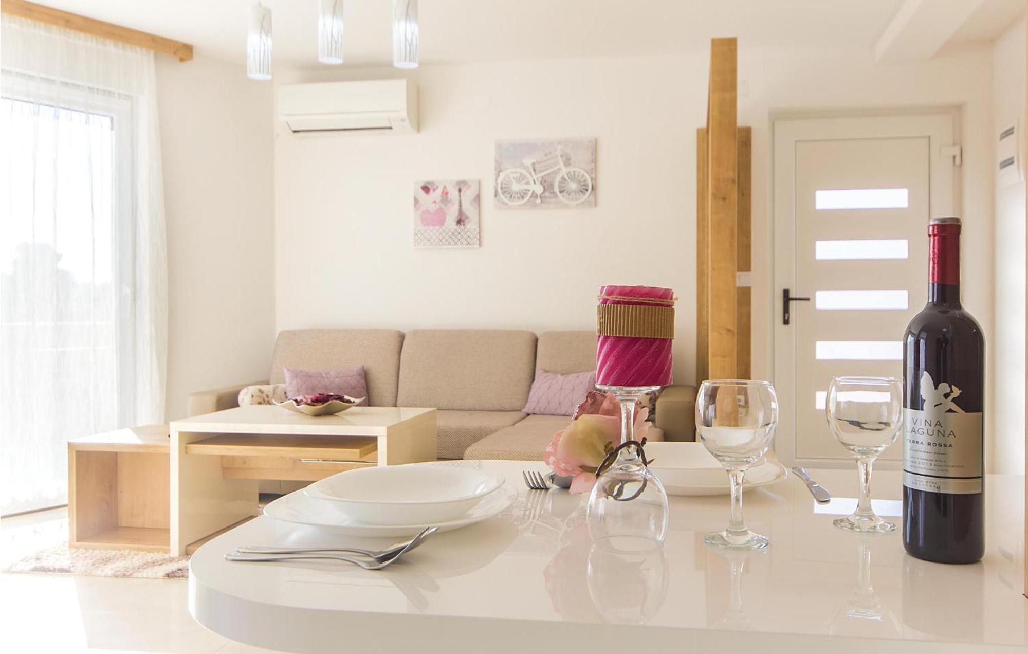 Lovely Apartment In Medulin With Kitchen Eksteriør bilde
