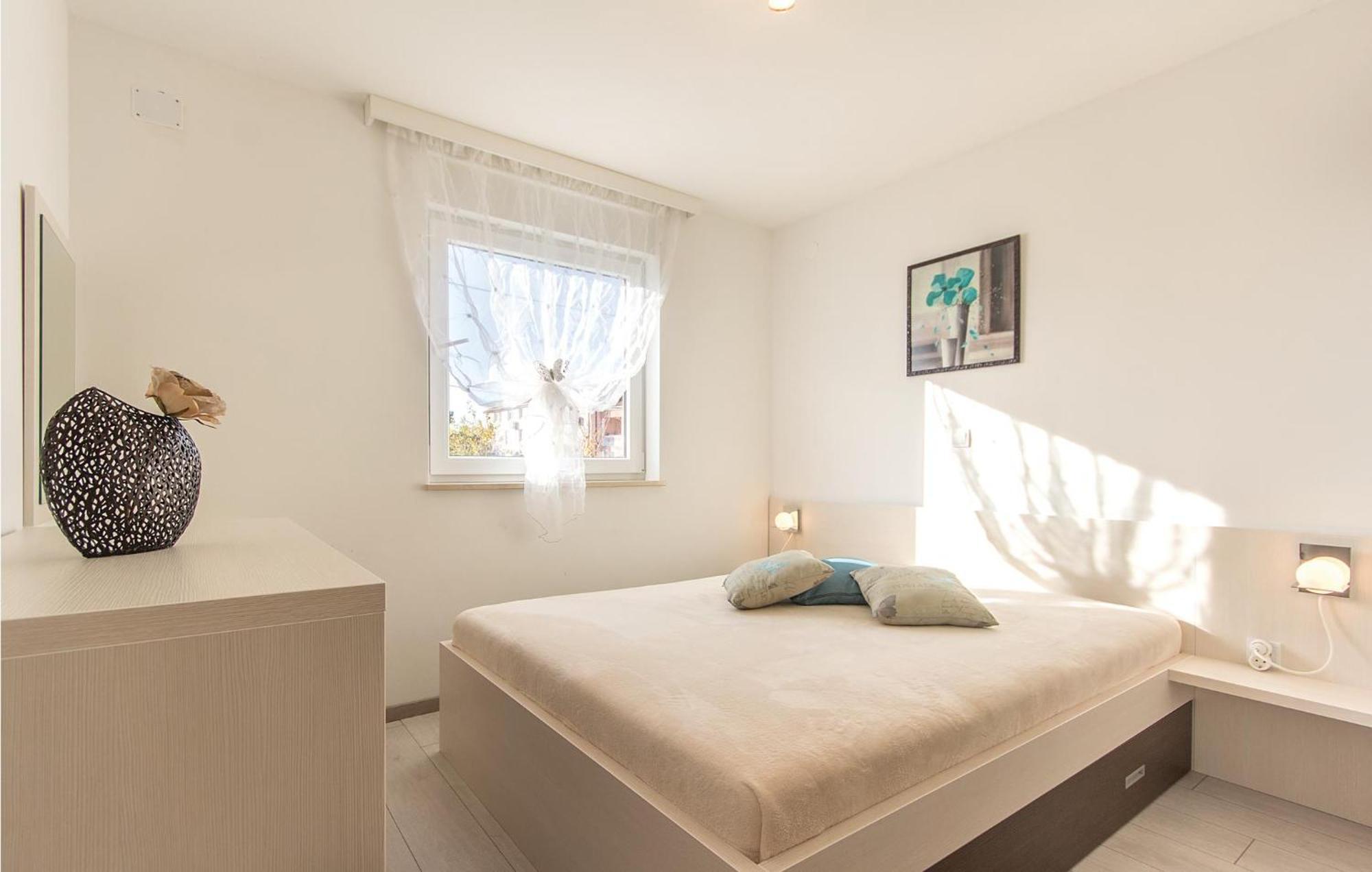 Lovely Apartment In Medulin With Kitchen Eksteriør bilde